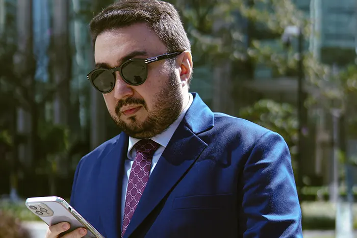 Cirurgião Plástico Especializado em Procedimentos Corporais e Mamários